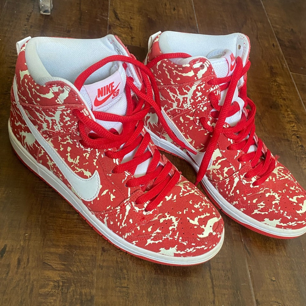 Nike SB Dunk High Raw Meat